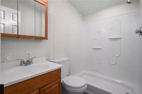 Bath - 85 Lear Dr, Coventry, RI 02816 photo 1 of 3