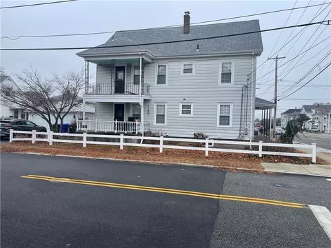 1316 Newport Ave, Pawtucket, RI 02861