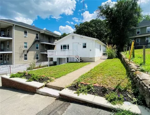 549 Willow St, Woonsocket, RI 02895
