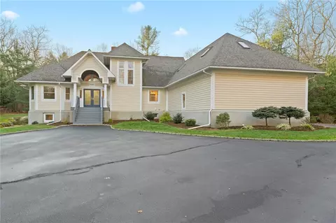 11 Windrose Cir, Exeter, RI 02822