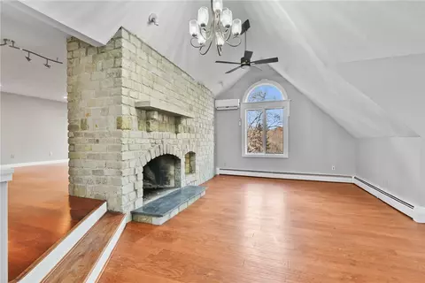 60 Progress St, Lincoln, RI 02865