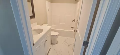 Entry Way - 18 Chiswick Rd, Warwick, RI 02889 photo 1 of 1