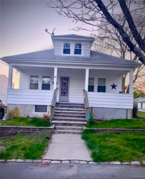 45 Sweetbriar Ave, Riverside, RI 02915