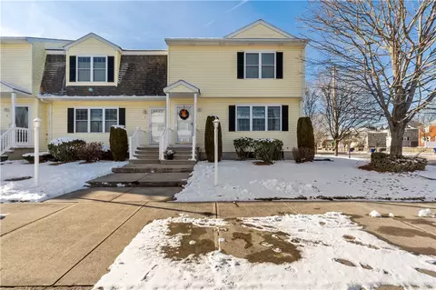 1 Hyde Ave, Pawtucket, RI 02861