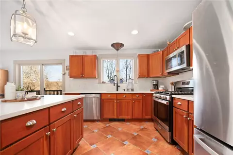 15 Phillips Ln, Glocester, RI 02814 photo 13