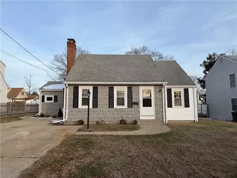 151 Ausdale Rd, Cranston, RI 02910