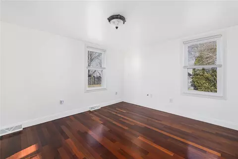 14 S Cornell Ave, Warren, RI 02885 photo 12