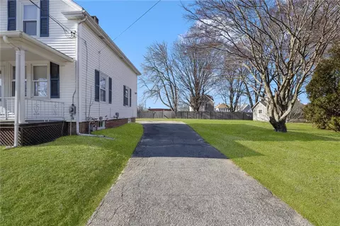 14 S Cornell Ave, Warren, RI 02885 photo 3