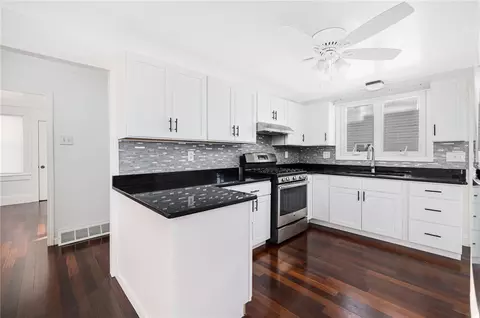 14 S Cornell Ave, Warren, RI 02885 photo 5