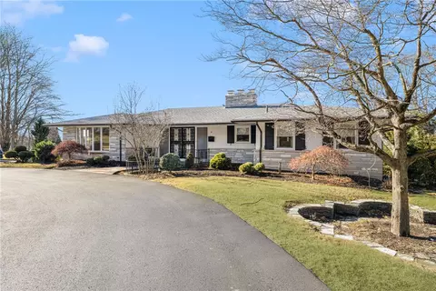 75 Meshanticut Valley Pkwy, Cranston, RI 02920