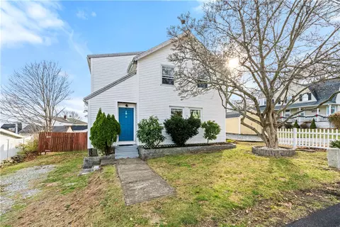 32 Surf Ave, Warwick, RI 02889