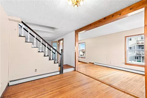 Living - 32 Surf Ave, Warwick, RI 02889 photo 1 of 4