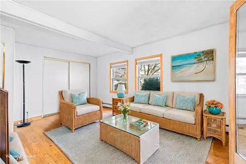 Living - 32 Surf Ave, Warwick, RI 02889 photo 2 of 4