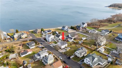 View/Area - 32 Surf Ave, Warwick, RI 02889 photo 2 of 5