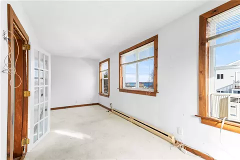 Living - 32 Surf Ave, Warwick, RI 02889 photo 4 of 4