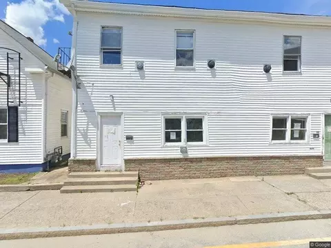 55 Roberts St, West Warwick, RI 02893