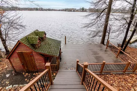 78 Zachariah Pl, Warwick, RI 02889