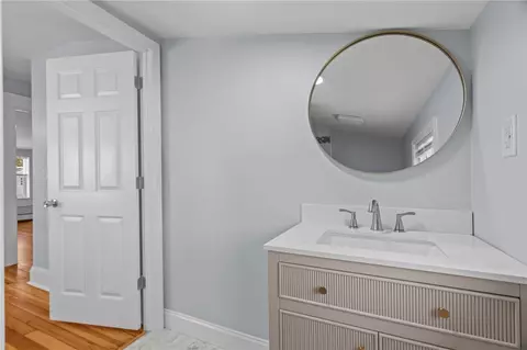 Bath - 49 Meadowbrook Ave, Warwick, RI 02889 photo 2 of 5