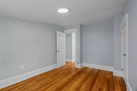 Bedroom - 49 Meadowbrook Ave, Warwick, RI 02889 photo 9 of 12