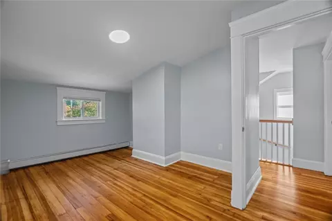 Bedroom - 49 Meadowbrook Ave, Warwick, RI 02889 photo 4 of 12