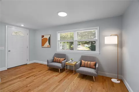 Living - 49 Meadowbrook Ave, Warwick, RI 02889 photo 2 of 7