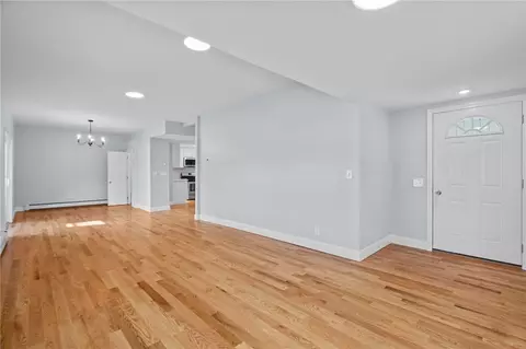 Living - 49 Meadowbrook Ave, Warwick, RI 02889 photo 4 of 7