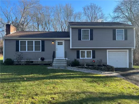 141 Quidnessett Rd, North Kingstown, RI 02852