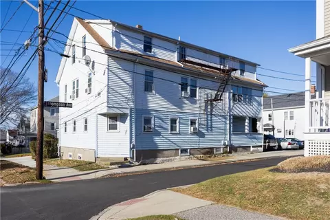 93 Bay View Ave, Bristol, RI 02809