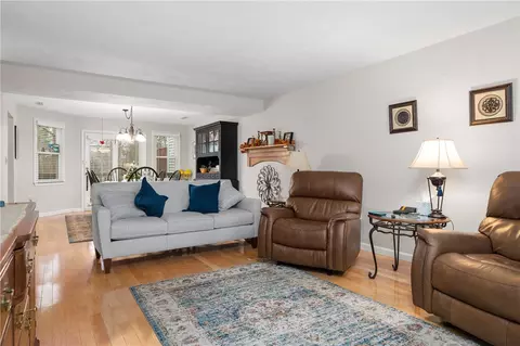 402 Brookhaven Ln #402, Woonsocket, RI 02895 photo 11