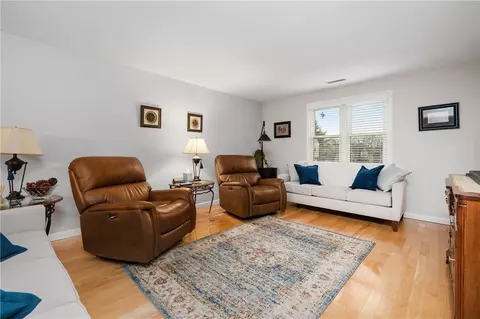 402 Brookhaven Ln #402, Woonsocket, RI 02895 photo 12