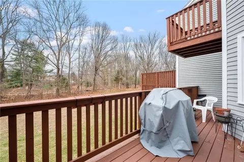 402 Brookhaven Ln #402, Woonsocket, RI 02895 photo 20