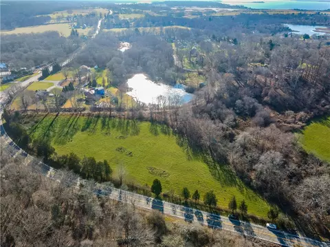 0 Nanaquaket Rd, Tiverton, RI 02878