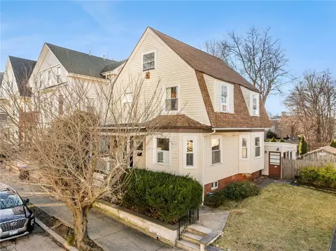 231 Pleasant St, Providence, RI 02906