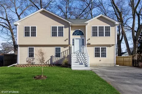 15 Flynn Ave, Cranston, RI 02920