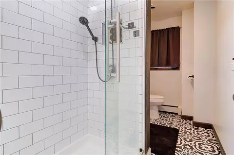 Bath - 69 Everleth Ave, Warwick, RI 02888 photo 2 of 2