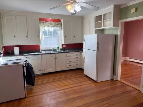 86 King St, Warwick, RI 02886 photo 4
