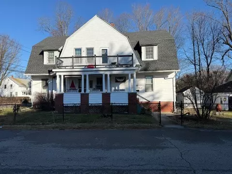 86 King St, Warwick, RI 02886