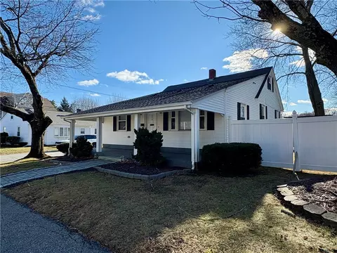 236 Smithfield Rd, North Providence, RI 02904