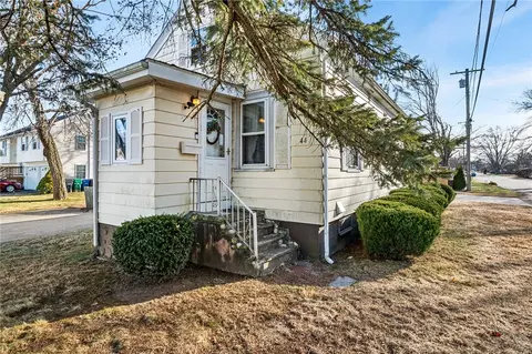 Exterior - 44 Scranton Ave, Warwick, RI 02888 photo 3 of 8