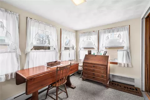 Entry Way - 44 Scranton Ave, Warwick, RI 02888 photo 4 of 5