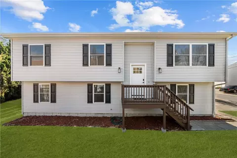 6 Annanias Ave, Westerly, RI 02891