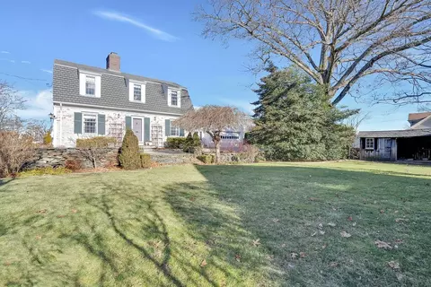 74 Edgewood Blvd, Providence, RI 02905