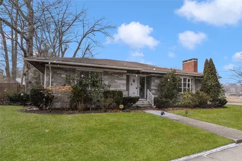 670 Blackstone Blvd, Providence, RI 02906