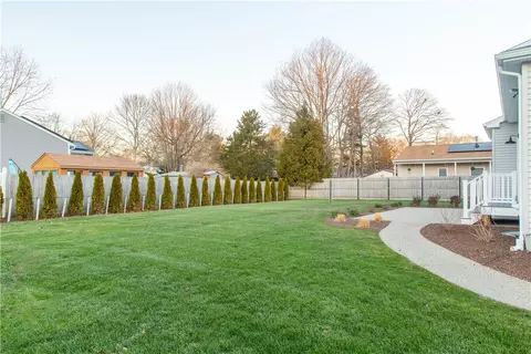 100 Primrose Dr, Warwick, RI 02886 photo 40