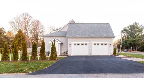 100 Primrose Dr, Warwick, RI 02886 photo 41