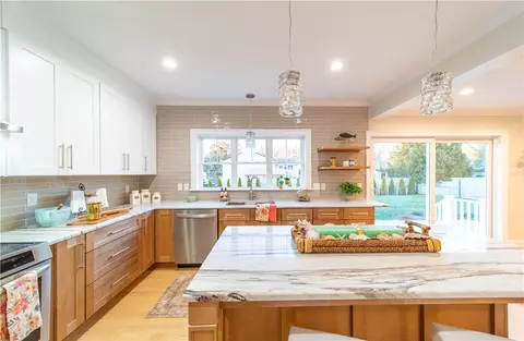 100 Primrose Dr, Warwick, RI 02886 photo 35