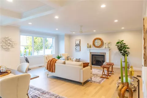 100 Primrose Dr, Warwick, RI 02886 photo 11