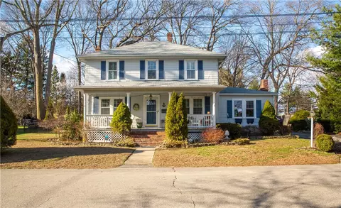 41 Williams St, East Greenwich, RI 02818