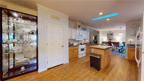 Kitchen - 6 Lisas Way, Coventry, RI 02816 photo 3 of 3