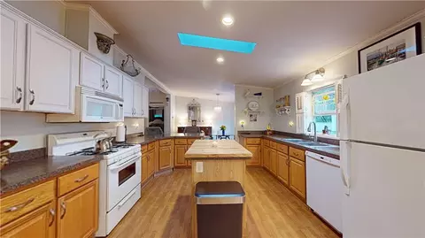 Kitchen - 6 Lisas Way, Coventry, RI 02816 photo 2 of 3
